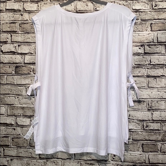 Fabletics Kalpana Side Tie Tee - Picture 3 of 8